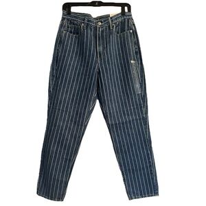 American Eagle High Rise Mom Jean